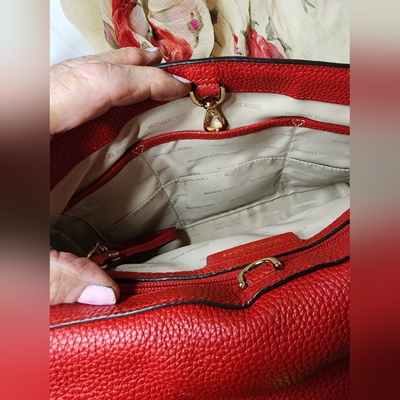 NWOT Michael Kors pebble leather red studded hand or shoulder bag - Picture 12 of 13